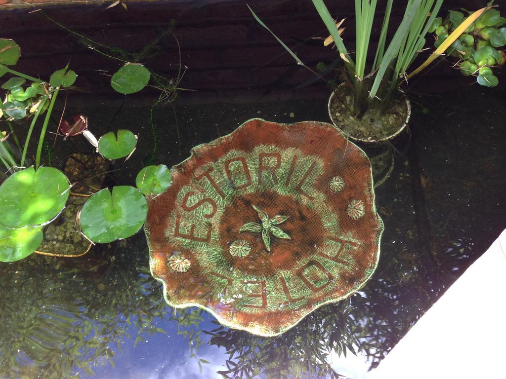 Estoril Bed & Breakfast เพนแซนซ์ ภายนอก รูปภาพ
