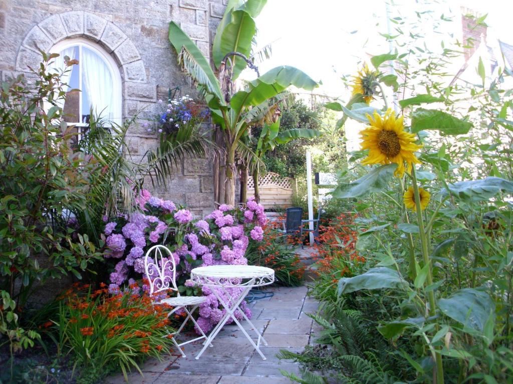 Estoril Bed & Breakfast เพนแซนซ์ ภายนอก รูปภาพ
